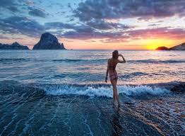 Black sand beach in iceland sunset over vestrahorn batman mountain 4k ultra hd desktop wallpapers for computers laptop tablet and mobile phones 3840×2160. Hd Beach Sunset Iphone Wallpaper Background Wallpapes High Resolution 4k Wallpaper