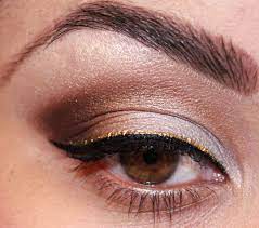 Pin By Grace Watson On Make Up Gold Eyeliner Eye Makeup Makeup Looks