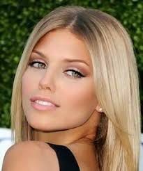 Just looking a hairstyles on the net for inspiration and a pic of jessica simpson came up. Blonde Green Eyes Prom Makeup Makeup For Blondes Natural Wedding Makeup Wedding Day Makeup