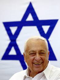 Photo : Ariel Sharon à Jérusalem le 6 août 2002.