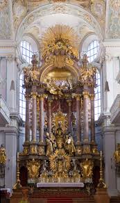 Http De Academic Ru Pictures Dewiki 80 Peterskirche Munich St Peter 27s Church Altar Jpg Church Architecture Church Interior Catholic Altar