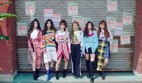 Blackpink bts gidle jennie jpop kpop minnie miyeon nct shuhua soojin soyeon . G I Dle Causes Controversy As Netizens Think They Are Ridiculously Bad Performing Live Kpopmap