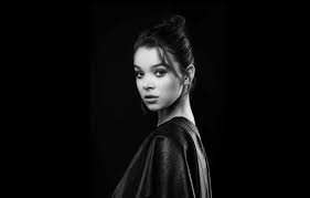Haley played dress up as she modeled 11 different outfits. Wallpaper Pose Model Actress Singer Black And White Hailee Steinfeld Haley Steinfeld Images For Desktop Section Devushki Download