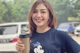 Sebab, dua minggu sebelum meninggal, chacha sempat memberikan isyarat akan pergi untuk selamanya. Iw0nqsmdq7lhdm