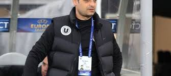 Universitatea cluj are un nou antrenor după despărţirea de bogdan lobonţ. U Cluj Are Un Nou Antrenor Mihai Teja S A Intors La Echipa Si A Condus Deja Primul Antrenament Sport Ro