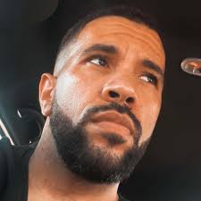 Happy birthday to one of the best frontmen in the game, Chino Moreno.  What's your favorite Deftones track? 📸: @clemente_310