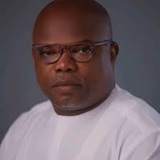 To them, we're daft if you believe Otti has outperformed the past 2  administration, because they thought we were not visible in the past  administration. My head o 😂 😂 😂