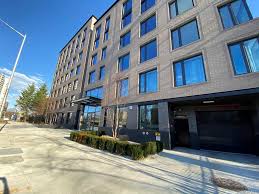 Click to view any of these 2,144 available rental units in manhattan to see photos, reviews, floor plans and verified information about schools, neighborhoods, unit availability and more. 100 Best Apartments Near Manhattan College With Pictures
