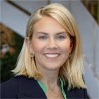 Deanne Palmer's Instagram, Twitter & Facebook