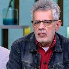 هاجم الفنان زكي فطين عبد الوهاب، رواد الساحل الشمالي والجونة عبر حسابه الشخصي على موقع فيسبوك، مساء الأحد، حيث كتب قائلا :أنا عندي 64 سنة. Ø­Ù‚ÙŠÙ‚Ø© ØªØ¹Ø± Ø¶ Ø²ÙƒÙŠ ÙØ·ÙŠÙ† Ø¹Ø¨Ø¯Ø§Ù„ÙˆÙ‡Ø§Ø¨ Ù„ÙˆØ¹ÙƒØ© ØµØ­ÙŠ Ø© Ø¥Ø«Ø± Ø¥ØµØ§Ø¨ØªÙ‡ Ø¨Ø§Ù„Ø³Ø±Ø·Ø§Ù† Ø§Ù„Ù†Ù‡Ø§Ø±