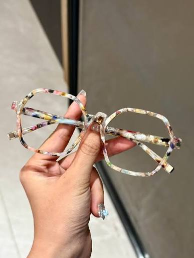 Okay but who else is totally obsessed with this vibe?? ???????? Clear, retro,  printed—which one's your fave? ???? Check the Oria Collection in bio for more  looks. #Firmoo #OriaCollection #Newin #Firmoooptical #Firmooglasses #