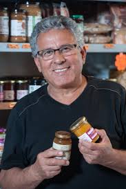 Ali Boufadden , gérant de la Popote Coop à Noisy-le-Sec