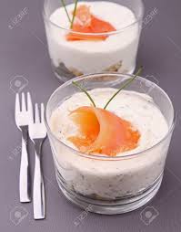 Bei lachs und ei schlagen die genießerherzen höher. Vorspeise Glas Kase Und Lachs Lizenzfreie Fotos Bilder Und Stock Fotografie Image 10953199