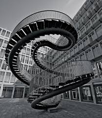 Ólafur eliasson is known for his work on высшее общество (2018), contact (2014) and a word for human (2019). The Impossible Staircase Umschreibung 1 Escaleras Arquitectura Munich Alemania