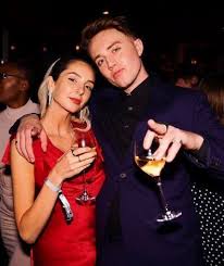 Roman kemp (born 28 january 1993) is an english radio host and television personality. Who Is Roman Kemp Dad His Girlfriend Net Worth Sister