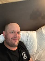 Hey yall, I'm Justin.. I live in meridian unfortunately. Born and raised in  McCall. I travel about 300 days a year so it's hard to meet people.. idk  it's hard to put