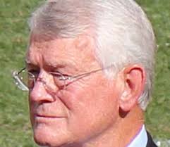 Former Broncos, Falcons, Giants coach Dan Reeves dies at 77