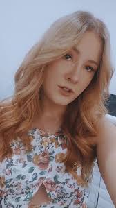 Elise Cotter's Instagram, Twitter & Facebook