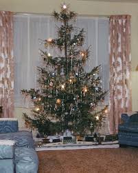 We have prepared 25 christmas living room decoration ideas to help you keep the holiday mood and have happy moments in your homes. 60 Stunning Christmas Tree Ideas Best Christmas Tree Decorations