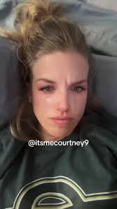 Courtney Mudd's Instagram, Twitter & Facebook