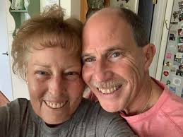 Fer those who don't know. My oldest sister Brenda passed away yesterday at  5.40 in the evening.She had phneumonia.