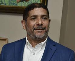 Gobierno y avicultores ratifican precios de los pollos