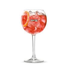 11 Cocktails A Base De Fruits Pour Faire Le Plein De Vitamines Meme A L Apero Jus De Mangue Martini Rouge Gin Tonic