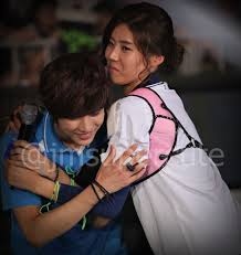 Yoon sung helps ra on to hide from lee young. B1a4 Jinyoung Lovelybaquero