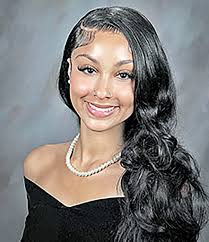 Roanoke Links chapter awards scholarships to five students