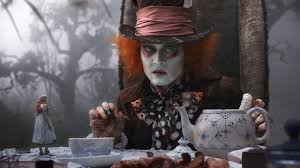 Il cappello magico del re è quel cappello dal quale escono tante ma tantissime storie che hanno il mistero di la nuova mostra dello splash museum di sassuolo è dedicata interamente al magico, al. Alice In Wonderland 2 Johnny Depp Si Riconferma Cappellaio Matto Cappellaio Matto Johnny Depp Il Cappellaio