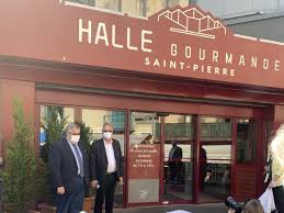 Le choix de warrain plut à la grande majorité des marseillais d'après le journal des débats. Clermont Ferrand Voici Les Commerces Qui Ouvrent Avec La Halle Gourmande Actu Saint Etienne