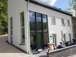 Guests can explore the southern eifel nature park or visit luxembourg city, 38 km away. Reisen Sie Auch In Zeiten Des Coronavirus Zu Unseren Grossen Ferienhausern In Die Eifel