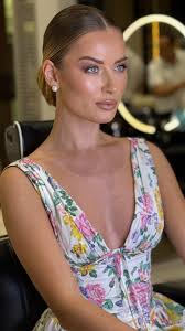 Glow with confidence, shine with style at Mrs. B Lounge 💫 , #GlowWithStyle  #ShineBrightAtMrsBLounge #RadiateConfidence #MrsBLoungeGlow #GlowAndGlowUp  #mrsblounge #dubai #jumeirah