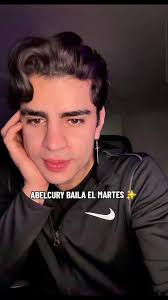 Aaron Mercury Bailando