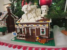 See more ideas about white house christmas, christmas, white house christmas tree. Exclusive Lego Made Gingerbread Houses Decorate The White House Plus An Interview With The Design Team Feature The Brothers Brick The Brothers Brick