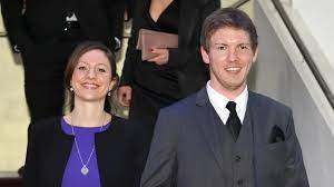 The site lists all clubs he coached and all clubs he played for. Julian Nagelsmann So Tickt Der Neue Bayern Trainer Er Liebt Verena Seine Kinder Munchen Und Weisswurst