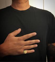 Shop men's quality pinky rings and bands at gold urban, with a lifetime warranty and free shipping! 14k Gold Pinky Ring Juliocuellarhandmade Herren Ringe Ringe