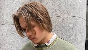 Oliver Malcolm Delivers Sonic Gold Once Again With New Single "Skywalker"