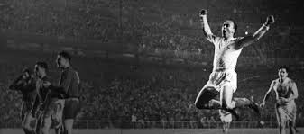 Real madrid's players were finally able to leave pamplona on monday after being stuck in the spanish city for three nights due to the heavy snowstorm zinedine zidane said real madrid's goalless draw with osasuna on saturday was not a football match and should have been called off after spain was. Alfredo Di Stefano The Best Player Of All Time Real Madrid Cf