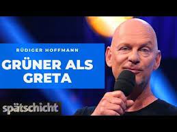 Damit brachte er heute leben in die bundespressekonferenz. Rudiger Hoffmann Lebt Nachhaltiger Als Greta Thunberg Naja Fast Swr Spatschicht Youtube Witz Des Tages Witze Lustig Zdf Heute