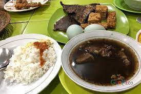 Resep rawon setan ini dibuat dengan bumbu2 atau empon2 nusantara yang terkenal dengan aroma dan kelezatannya. Berkunjung Ke Surabaya Wajib Cicipi Rawon Setan Genpi C