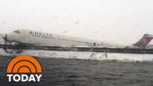 The cause of the crash remains unclear. First Hand Delta S Laguardia Plane Crash Today Youtube