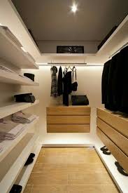 Pin By Gulnur Gursoy On Closet Dressing Room Design Dressing Room Closet Closet Designs