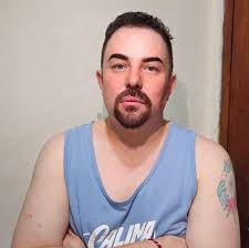 Would hyacinth come to a luxurious place like this for a meal in Bali?