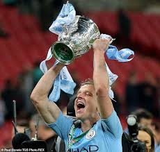 Get the latest carabao cup news, fixtures, results, video highlights, transfers and more from sky sports. Man City S Zinchenko Made To Wait To Hold Carabao Cup Trophy By His Team Mates Daily Mail Online
