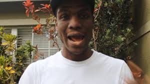 Depi'w se moun ki renmen bon tretman , ki renmen alez , Tande byen epi youn  di lot . 20 ME , nan st mak , grolokoze avek ouveti LAMALEZ Bar !