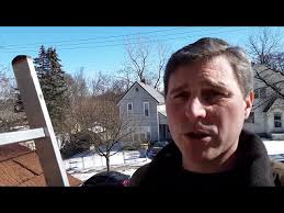 What is a roof starter strip row