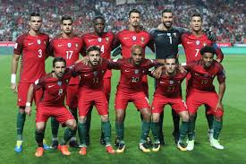 A seleção portuguesa de futebol é a equipa nacional de portugal, representando o país é gerida pela federação portuguesa de futebol. Selecao De Portugal