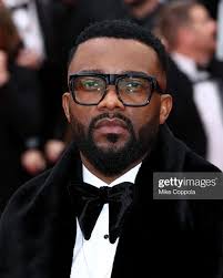 L'artiste @fallyipupa01 au tapis rouge...