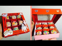 Contenidocaja mug hola guapo dulces simpkis cerveza duvel (belga) chocolates ferrero roche empaque con moño y tarjeta.puedes. Regalos Para Mi Novio Hechos A Mano De Aniversario Regalos Para Mi Novio Creativos Y Originales Youtube Regalos Pastel Nina Regalos Para Mi Novio